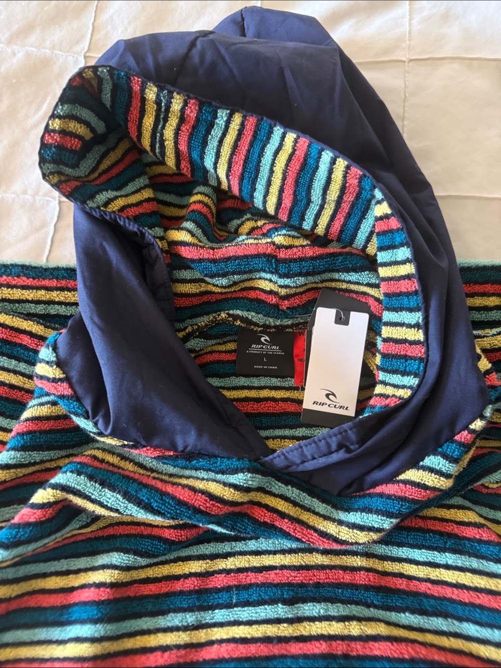 Rip Curl youth auto sock hooded towel- navy with Multicolor Stripes- NWT - Picture 4 of 7